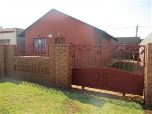 2 Bed House in Orange Farm