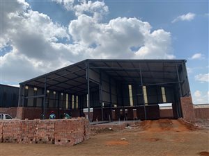 330 m² Commercial space in Middelburg South