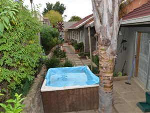 4 Bed House in East Town