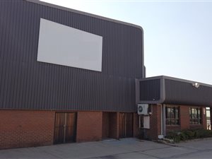 2350 m² Industrial space in Eastgate