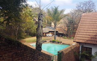 2 Bedroom Apartment in Waterkloof Park