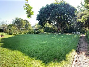 1200 m² Land available in Mt Edgecombe Estate 1 & 2