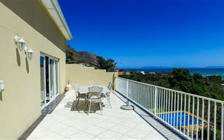 3 Bedroom House in Mountainside