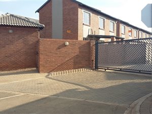 3 Bed Townhouse in Raslouw