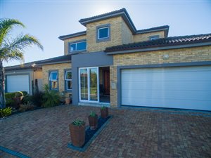 3 Bed House in Protea Heights