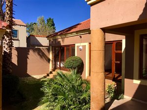 3 Bed Apartment in Orchards