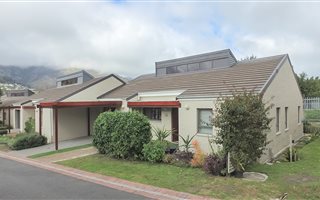 3 Bedroom House in Hout Bay and surrounds