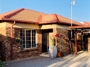 2 Bed Townhouse in Highveld