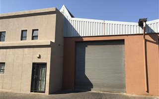 305 m² Industrial space in Spartan