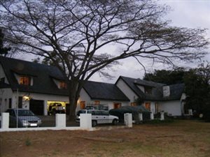 2 Bed Garden Cottage in Hillcrest Central