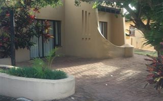 4 Bedroom Simplex in Shelly Beach