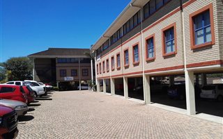 193 m² Office Space in Westville