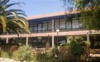910 m² Office Space in Waterfall Estate