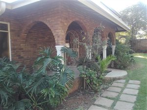 5 Bed House in Albemarle