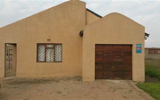3 Bedroom House in Geluksdal