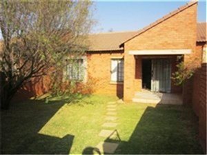 2 Bed Townhouse in Moreleta Park
