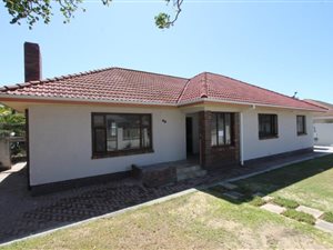 3 Bed House in Summerstrand