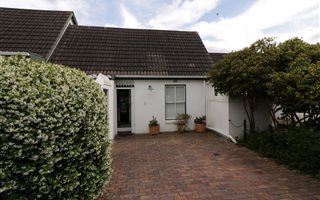 3 Bedroom Townhouse in Wynberg
