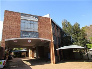 550 m² Office Space in Irene