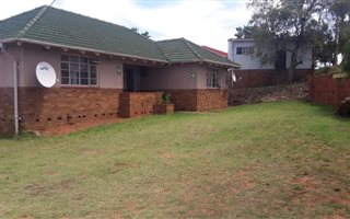 150 m² Commercial space in Montclair