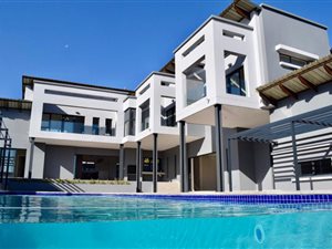 4 Bed House in Waterfall Country Estate