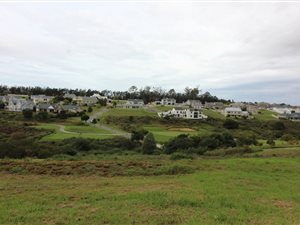 1413 m² Land available in Kingswood Golf Estate