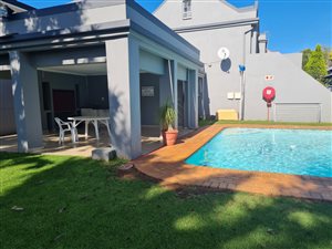 2 Bed Apartment in Melrose North