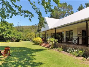 5 Bed House in Hunters Home