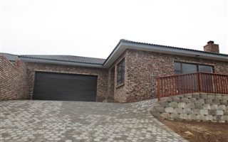 3 Bedroom Duet in Dana Bay