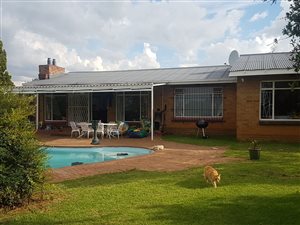 5.8 ha Farm in Krugersdorp North