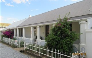 3 Bedroom House in Bedford