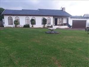 3 Bed House in Esther Park