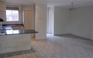 3 Bedroom House in Olivedale