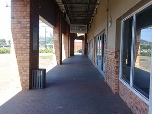 300 m² Retail Space in Asherville