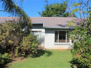 1 Bed Townhouse in Rooihuiskraal North