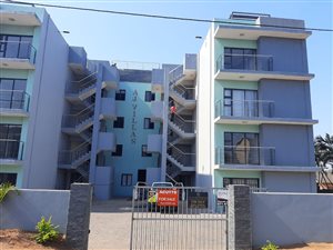 2 Bed Apartment in Montclair