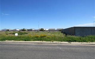 721 m² Land available in Langebaan North