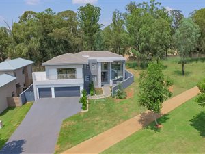 4 Bedroom House in Eye of Africa