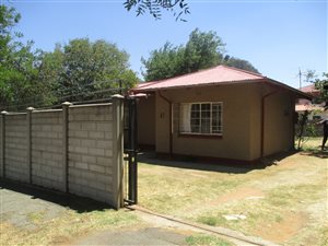 1 Bed Townhouse in Crown Gardens