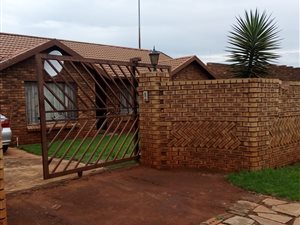 3 Bed House in Vosloorus