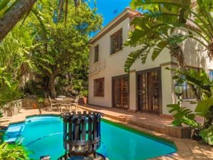 5 Bed House in Bassonia