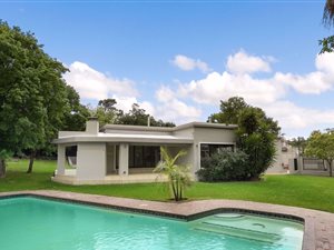5 Bed House in Morningside Manor