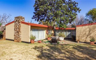 4 Bedroom House in Clubview
