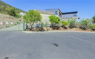 914 m² Land available in Capri