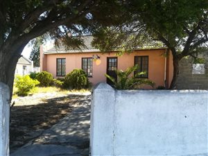 3 Bed House in Malibu Village