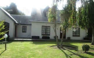 3 Bedroom House in Old Place