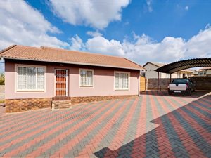 3 Bed House in Cosmo City