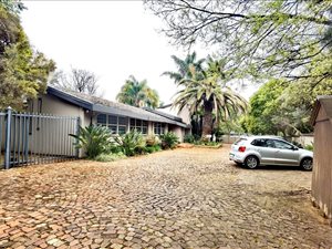 528 m² Commercial space in Lynnwood Glen