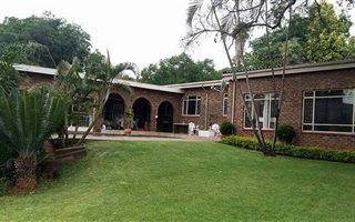 4 Bedroom House in Magalieskruin