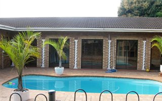 4 Bedroom House in Wildenweide